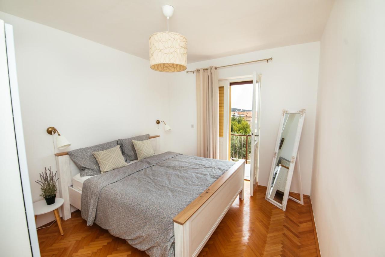 Apartment Michelin Primošten Buitenkant foto