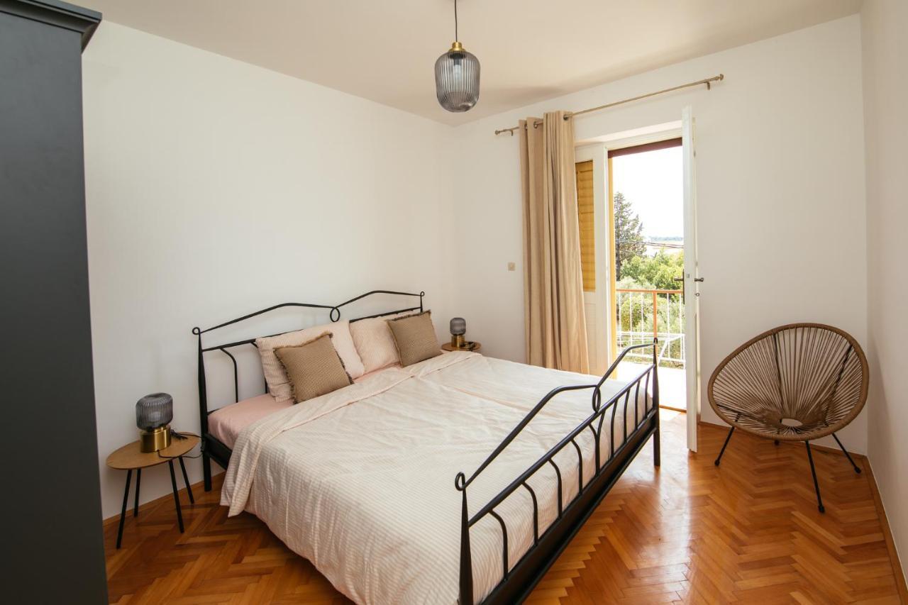 Apartment Michelin Primošten Buitenkant foto